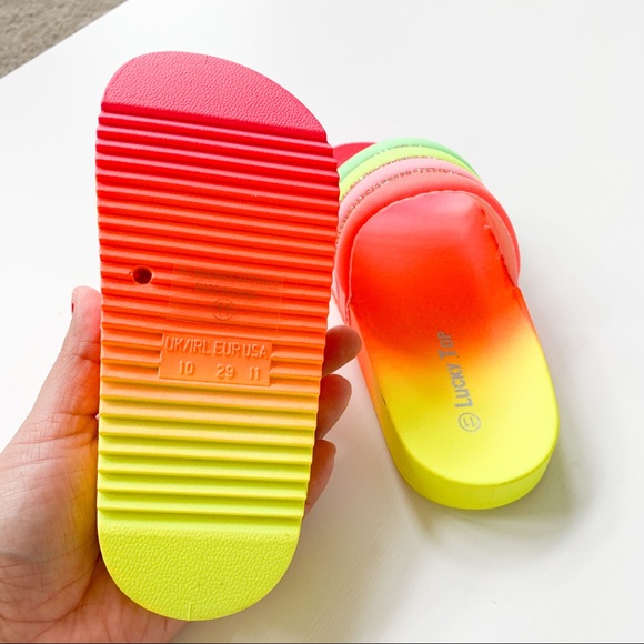 Lucky Top Rainbow Sandals Sterling-1K - Picture 6 of 9